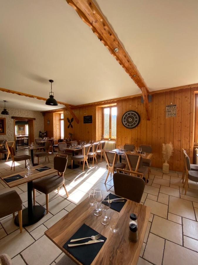 Hotel Restaurant Des Lacs Chaux-des-Crotenay Eksteriør billede